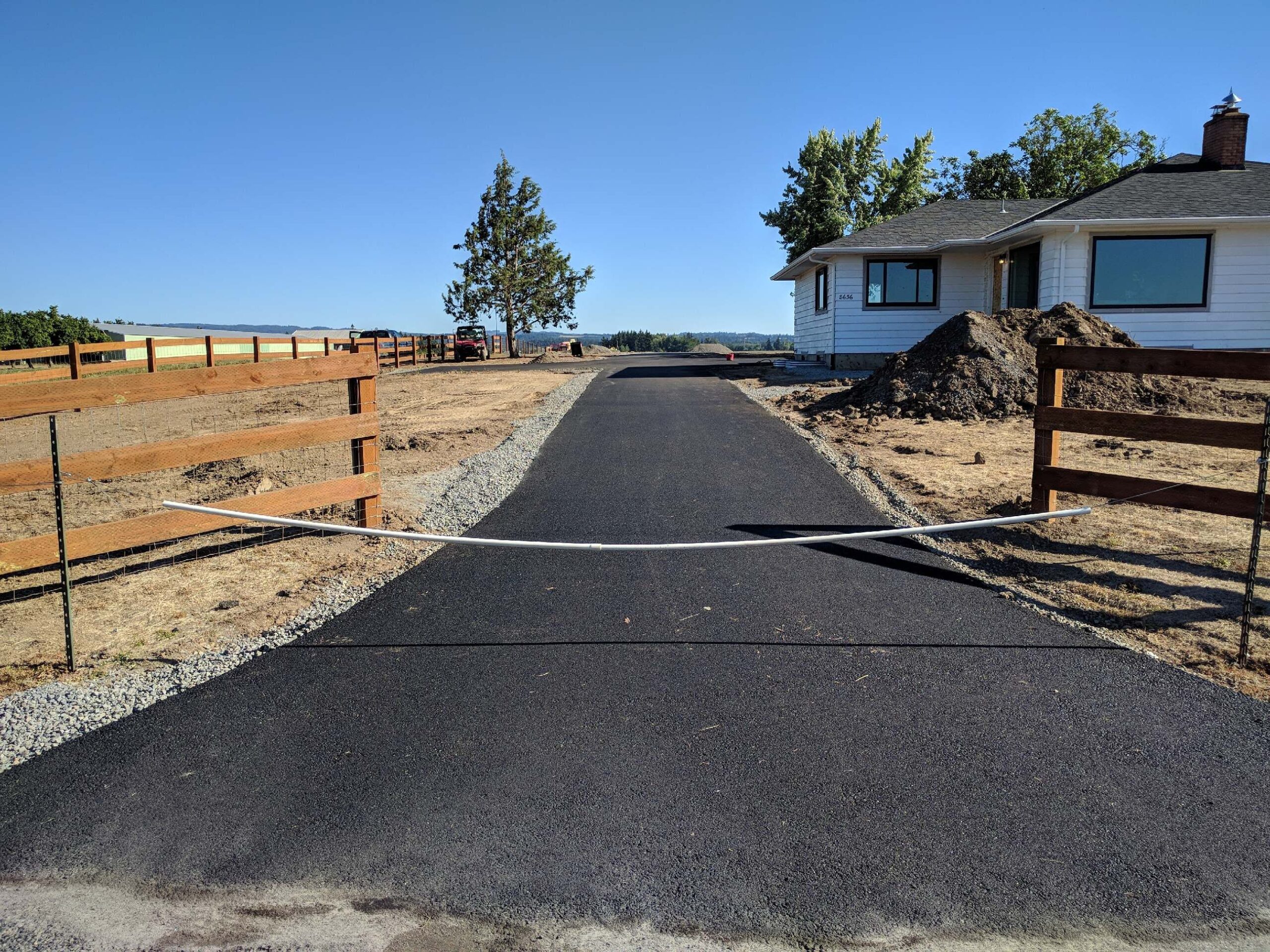 Parking lot & Driveway paving and repair. Sealcoat Maintenance Chip Seal (208) 825-7283